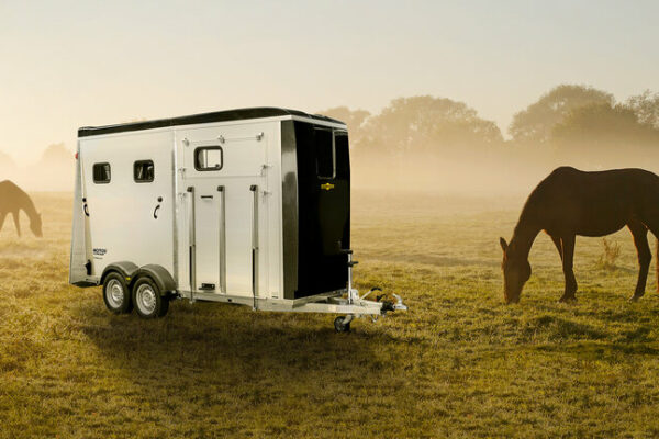 Van Chevaux HUMBAUR Notos Xtra Pro