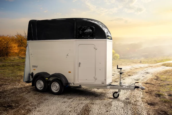 Van Chevaux HUMBAUR Single Alu 1600
