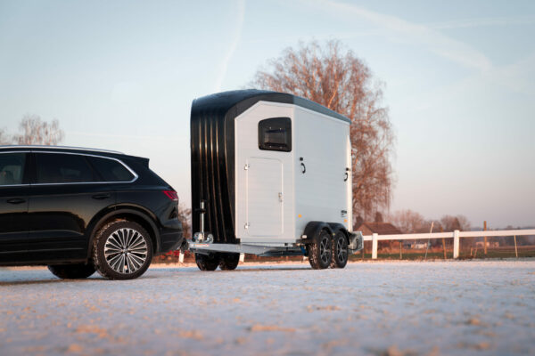 Van Chevaux HUMBAUR Areion Pure