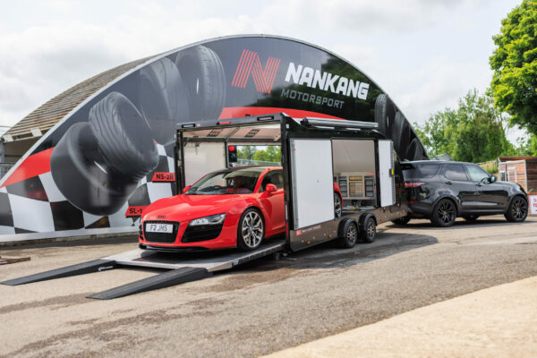 Remorque Porte Voiture Fermé BRIAN JAMES TRAILERS RACE SPORT BLACK